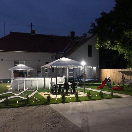 D&D Apartments Subotica Exterior photo