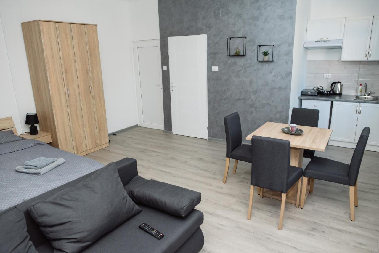 D&D Apartments Subotica Exterior photo